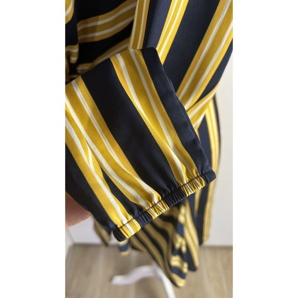 Express Womens Tie Waist V-Neck Faux Wrap Satin Striped Sz Small Dress - Picture 5 of 9